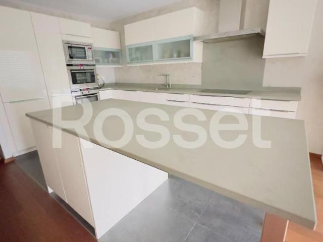 4 Zimmer, 168 m², 6. Stock