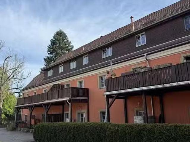 4 Zimmer 184 m² 1.700 € Kaltmiete Wohnungen in Pirna Graupa