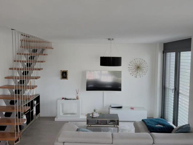 4 Zimmer, 198 m²