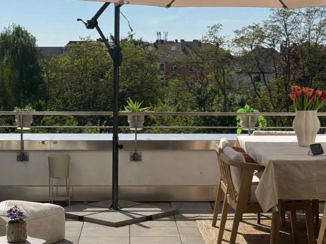 4 Zimmer Whg. nahe City| Lift| Terrasse mit Grill, Braunschweig Amsterdam Apartments for Rent