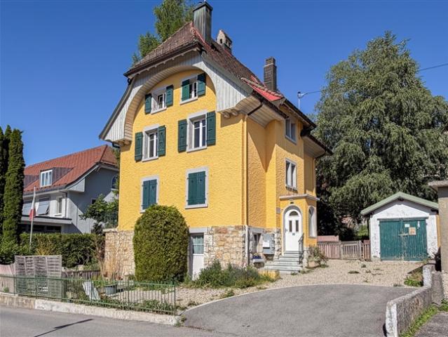 4 Zimmer Wohnhaus mit 1 Garage im Zentrum von Ste Croix