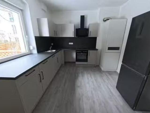 4 Zimmer Wohnung mieten in Weiden 92637 82 m²