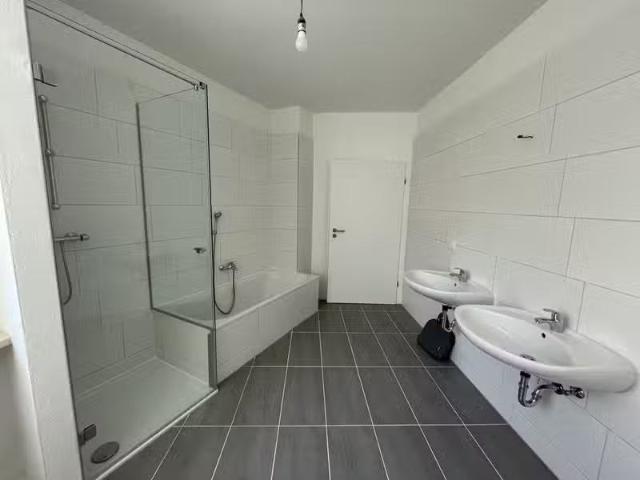 4 Zimmer Wohnung mieten in Weiden 92637 90 m²