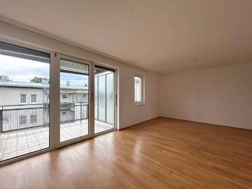 4 ZIMMER WOHNUNG MIT 2 BALKONEN UND PARKPLATZ IN SCHWERTBERG