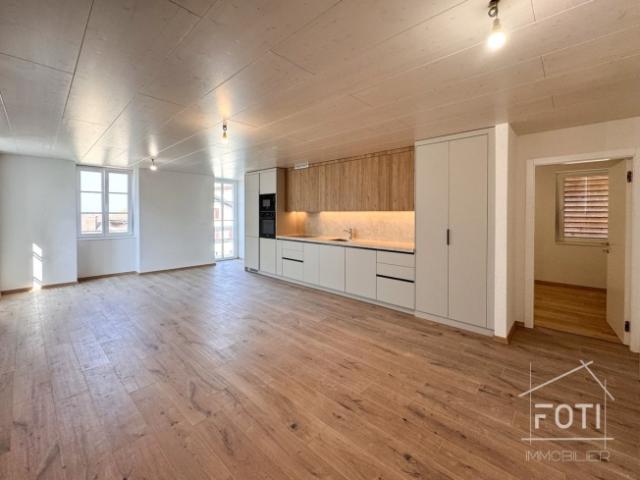 4 Zimmer Wohnung mit Terrasse und privatem Garten – Brent