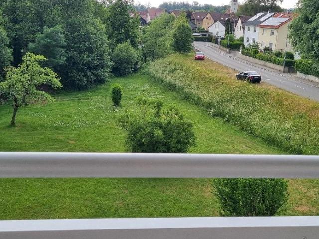 4 Zimmer Wohnung mit traumhaftem Ausblick in einer ruhigen Lage