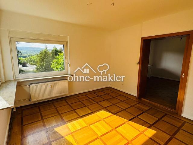 4 Zimmer Wohnung mit traumhaften Taunusblick und eigenem Garten
