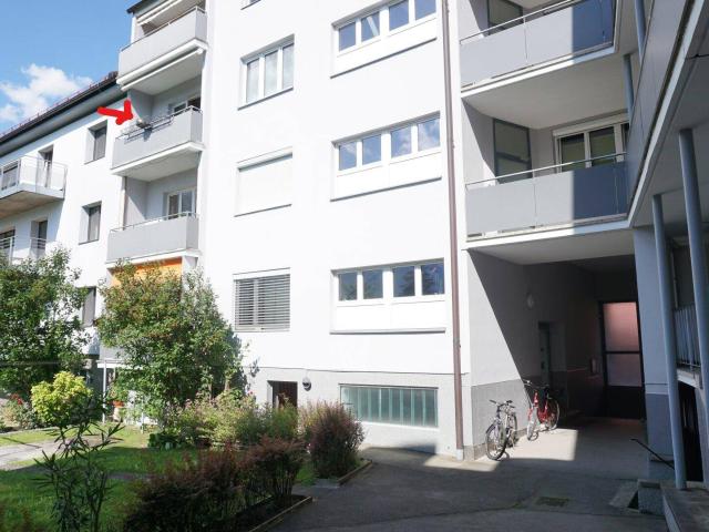 Großzügige 4 Zimmer Wohnung mit mit sonnigem Westbalkon