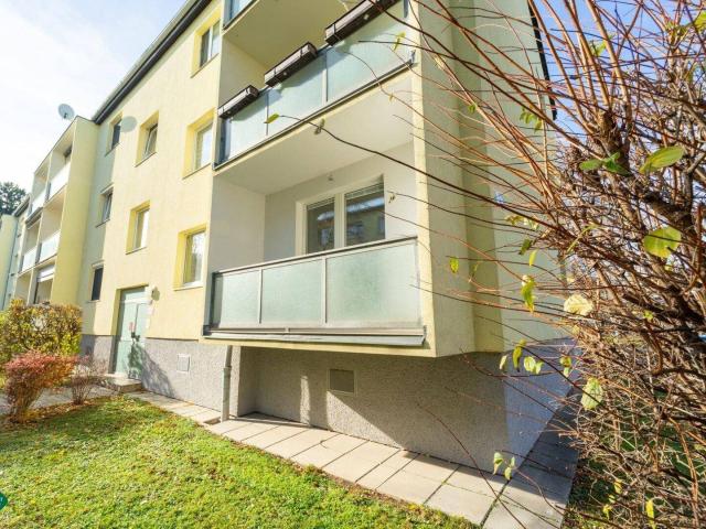 4 Zimmer Wohnung mit zwei Loggien in zentraler Lage von Wr. Neudorf