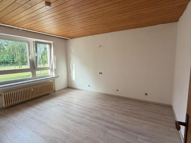 4 Zimmer Wohnung mit Balkon in Großkrotzenburg – ab sofort verfügbar