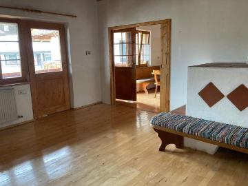 Wohnung zur Miete in 6162 - Keller, Balkon