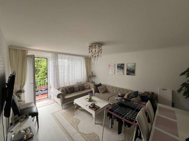 4 Zimmer Wohnung mit Balkon in Wedel