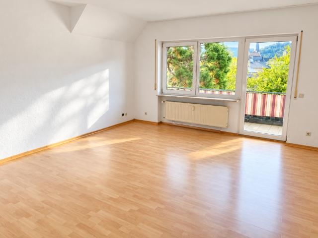 4 Zimmer Wohnung mit Balkon in Zentrumslage von Ahrweiler!