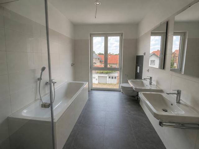 4 Zimmer Wohnung mit BALKON, offene Küche, Lift | Künne Immobilien Gruppe
