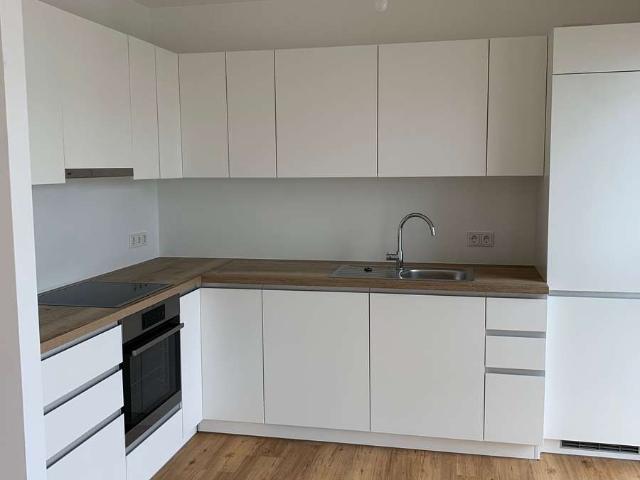 4 Zimmer Wohnung mit Balkon und Einbauküche