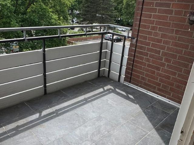 4 Zimmer Wohnung mit Balkon und Tiefgaragenstellplatz