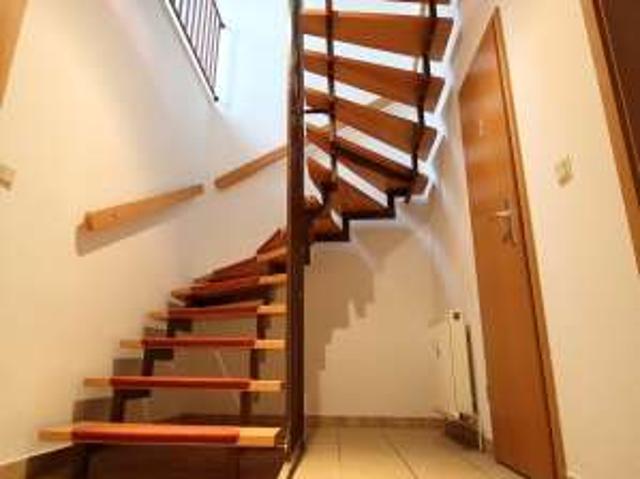 4 Zimmer Wohnung mit Balkon über 2 Etagen