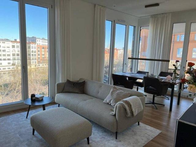 4 Zimmer Wohnung mit direktem Spreeblick und Weitblick über die Stadt