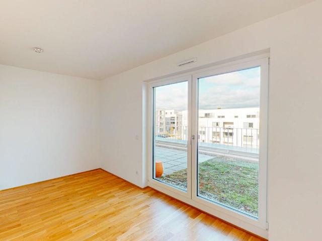 4 Zimmer Wohnung mit EBK, Duschbad und Gäste WC