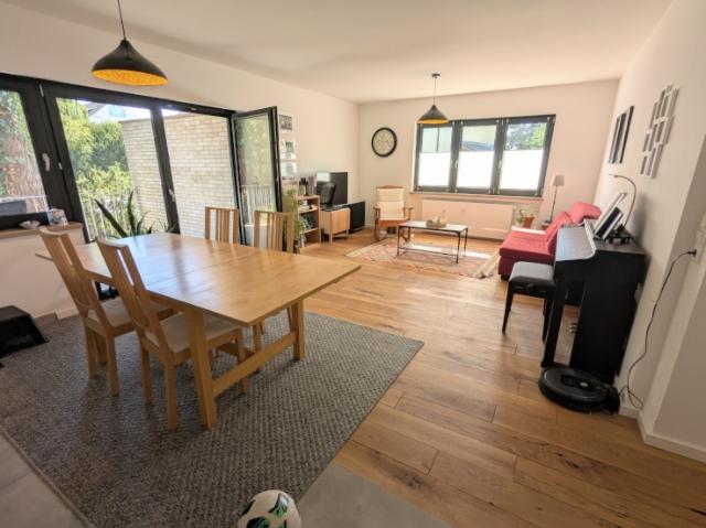 4 Zimmer Wohnung mit EBK und Garten frei / 20 Minuten zum Campus Riedberg