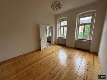 4 Zimmer Wohnung mit Einbauküche im Stadtzentrum zu vermieten