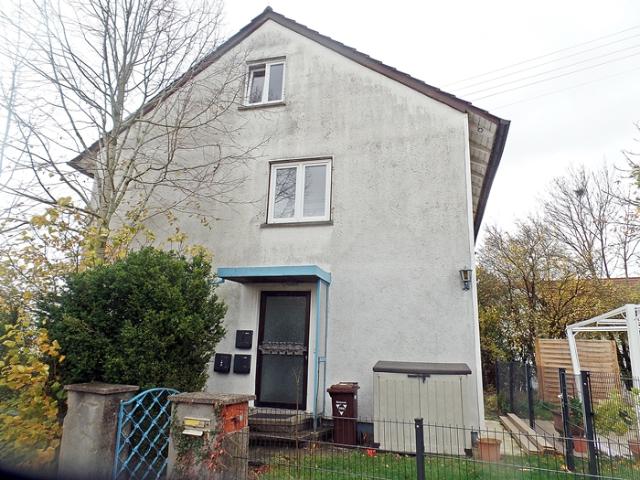 4 Zimmer Wohnung mit Gartenanteil