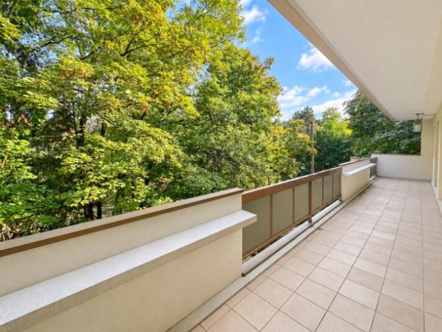 4 Zimmer Wohnung mit großem Balkon, ideal gelegen