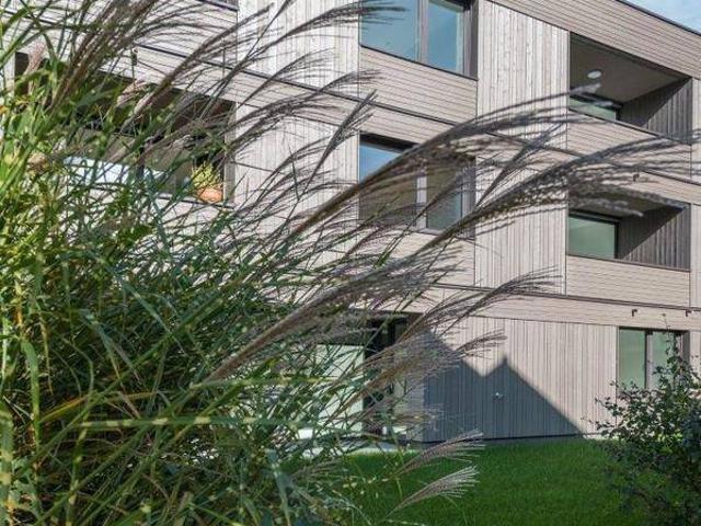 Bezugsfertige Familienoase mit großzügigem Garten & Loggia