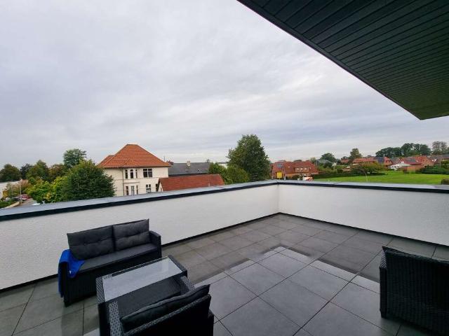 4 Zimmer Wohnung mit großer Dachterrasse zu vermieten