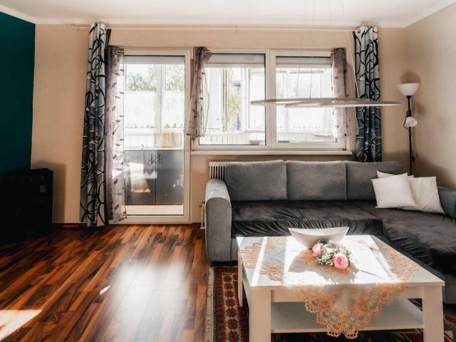 4 Zimmer Wohnung mit Lift und TG Stellplatz in gefragter Lage von Asten
