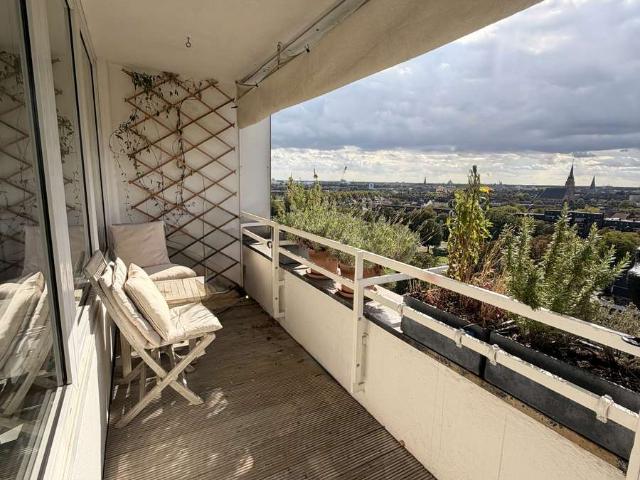 4 Zimmer Wohnung mit Penthouse Ausblick! Privisionsfrei