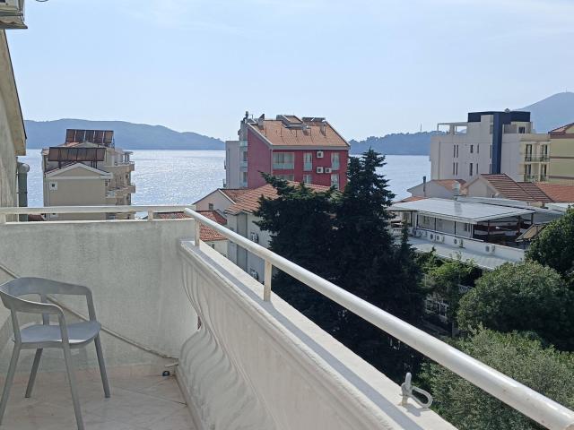 4 Zimmer Wohnung am Meer in Rafailovići, Montenegro
