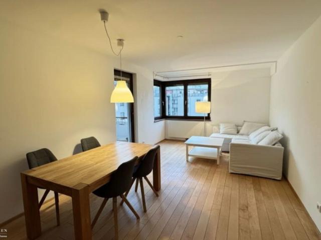 4 Zimmer Wohnung bei der alten Donau mit Loggia und Garage