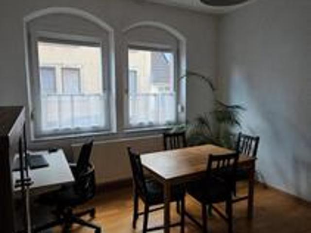 4 Zimmer Wohnung ca. 75 m² 1.175,00 EUR Kaltmiete, ca.74,00 m²