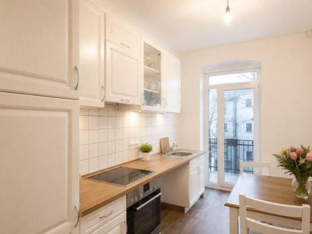 4 Zimmer Wohnung im charmanten Altbau