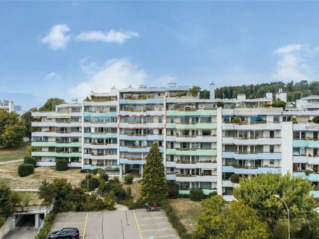 4½ ZIMMER WOHNUNG IM FÜNFTEN STOCK MIT TRAUMSICHT
