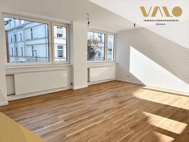 4 Zimmer Wohnung im Herzen von Deutz idealer Grundriss für eine Wohngemeinschaft!
