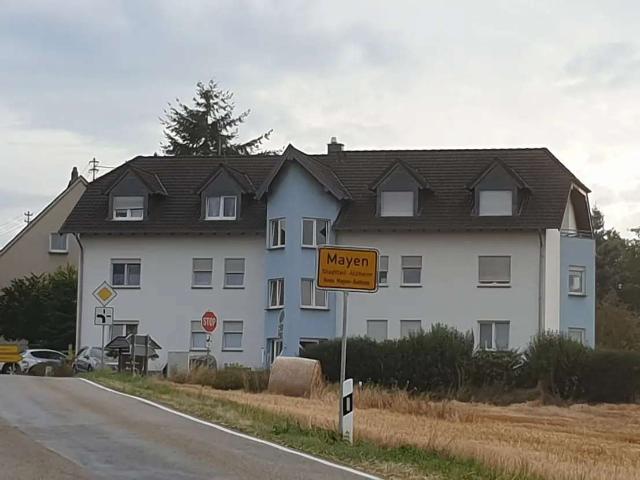 4 Zimmer Wohnung in Mayen mit Balkon