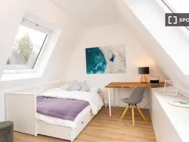 4 Zimmer Wohnung in Hamburg zu vermieten
