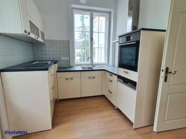 4 Zimmer Wohnung in Villa Top 1A + Terrasse inklusive Heizung, zuzüglich Parkplatz