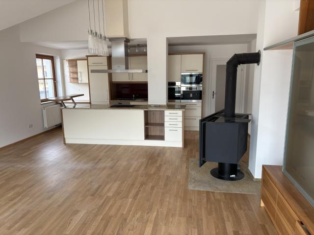 4 Zimmer Wohnung in Zentrumslage