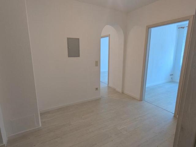 4 Zimmer Wohnung inkl.Balkon,Garten,EBK,Tiefgaragenstellplatz