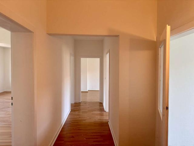 4 Zimmer Wohnung 3.OG in Essen Holsterhausen