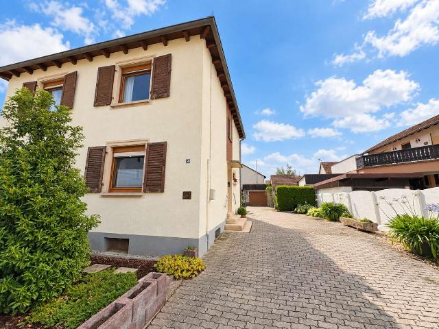 4 Zimmer zum Wohlfühlen mit Dachterrasse und Garten