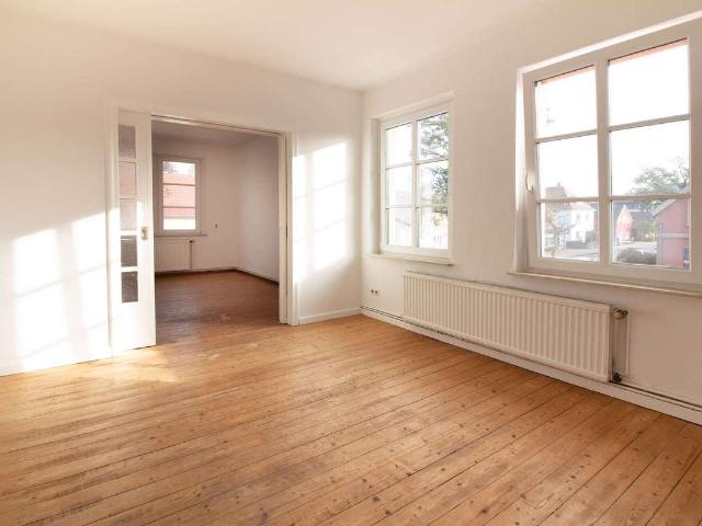 4 Zimmer Altbauwohnung in zentraler Lage
