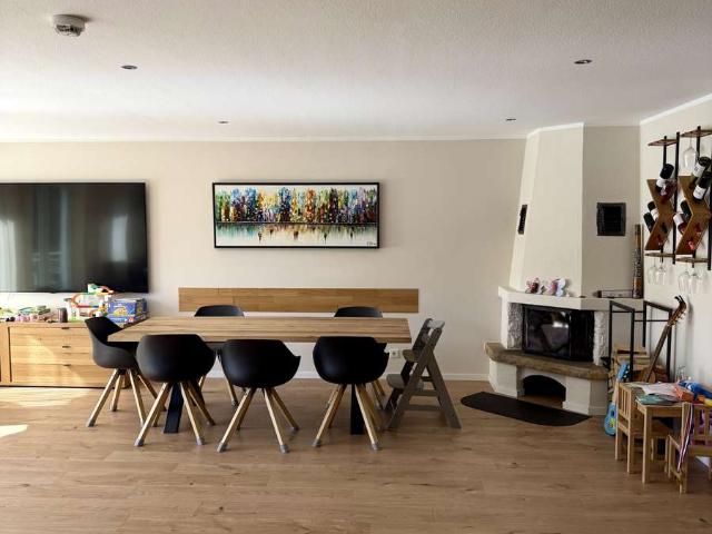 4 Zimmer Aufderhöhe | 135 m² | Kamin | Balkon & Loggia | 2 Stellplätze