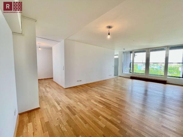 Sonnige 3 Zimmer Wohnung mit zwei Balkonen, Aufzug & Garage in ruhiger Wohnlage
