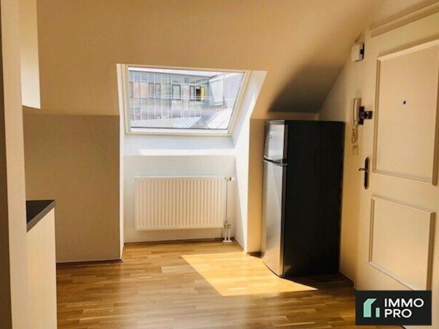 4 Zimmer Dachgeschosswohnung mit Klimaanlage in Geidorf, Wg Geeignet ab Sofort!