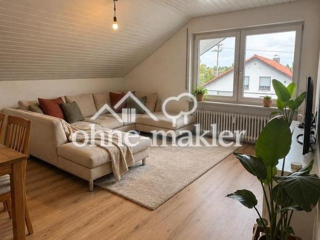 4 Zimmer Dachgeschosswohnung mit neuer Küche
