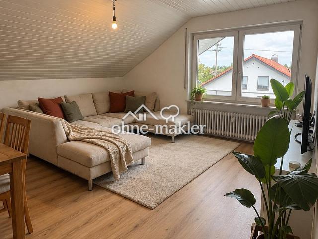 4 Zimmer Dachgeschosswohnung mit neuer Küche